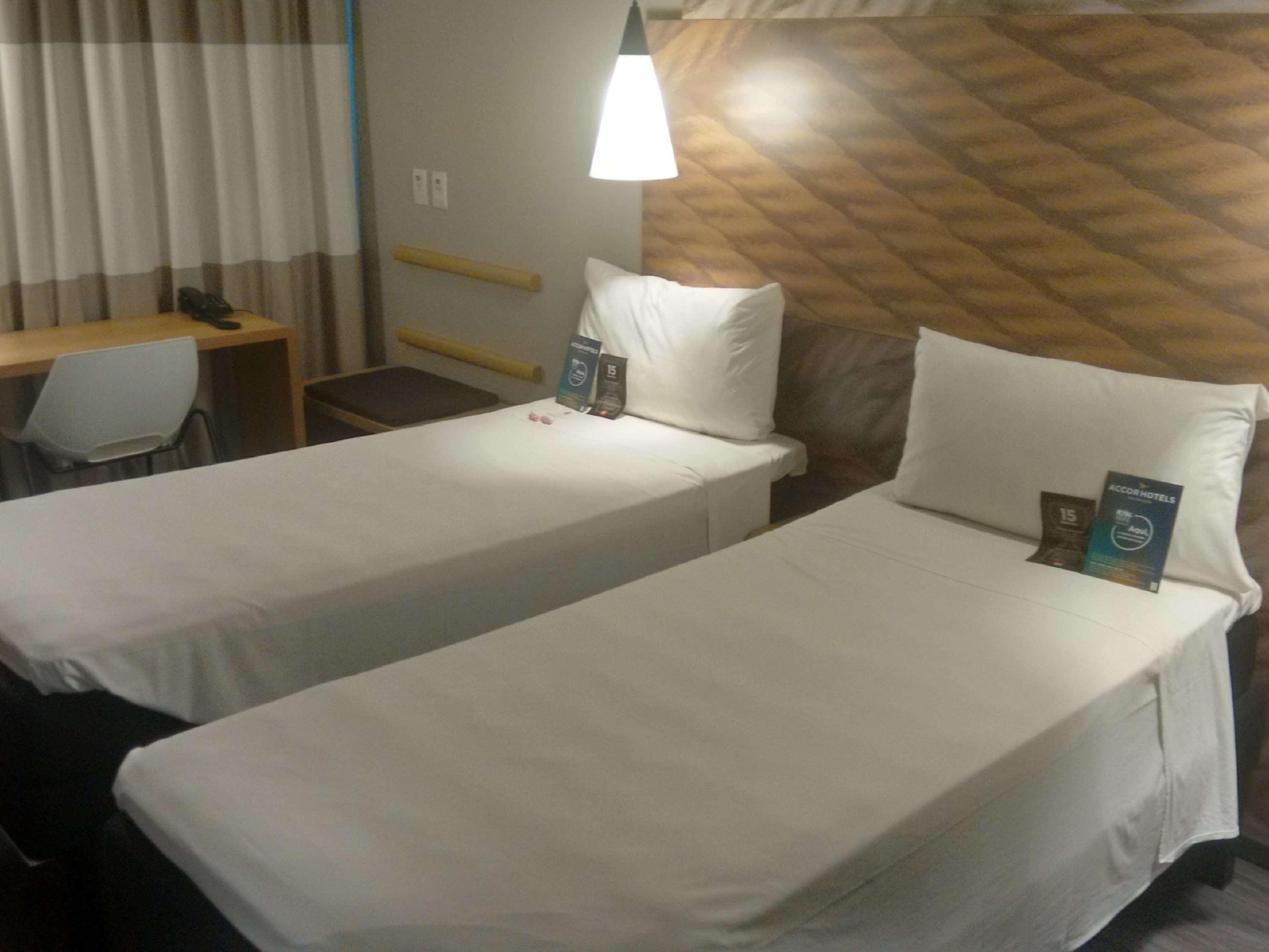 ホテル Ibis Navegantes Itajaí エクステリア 写真