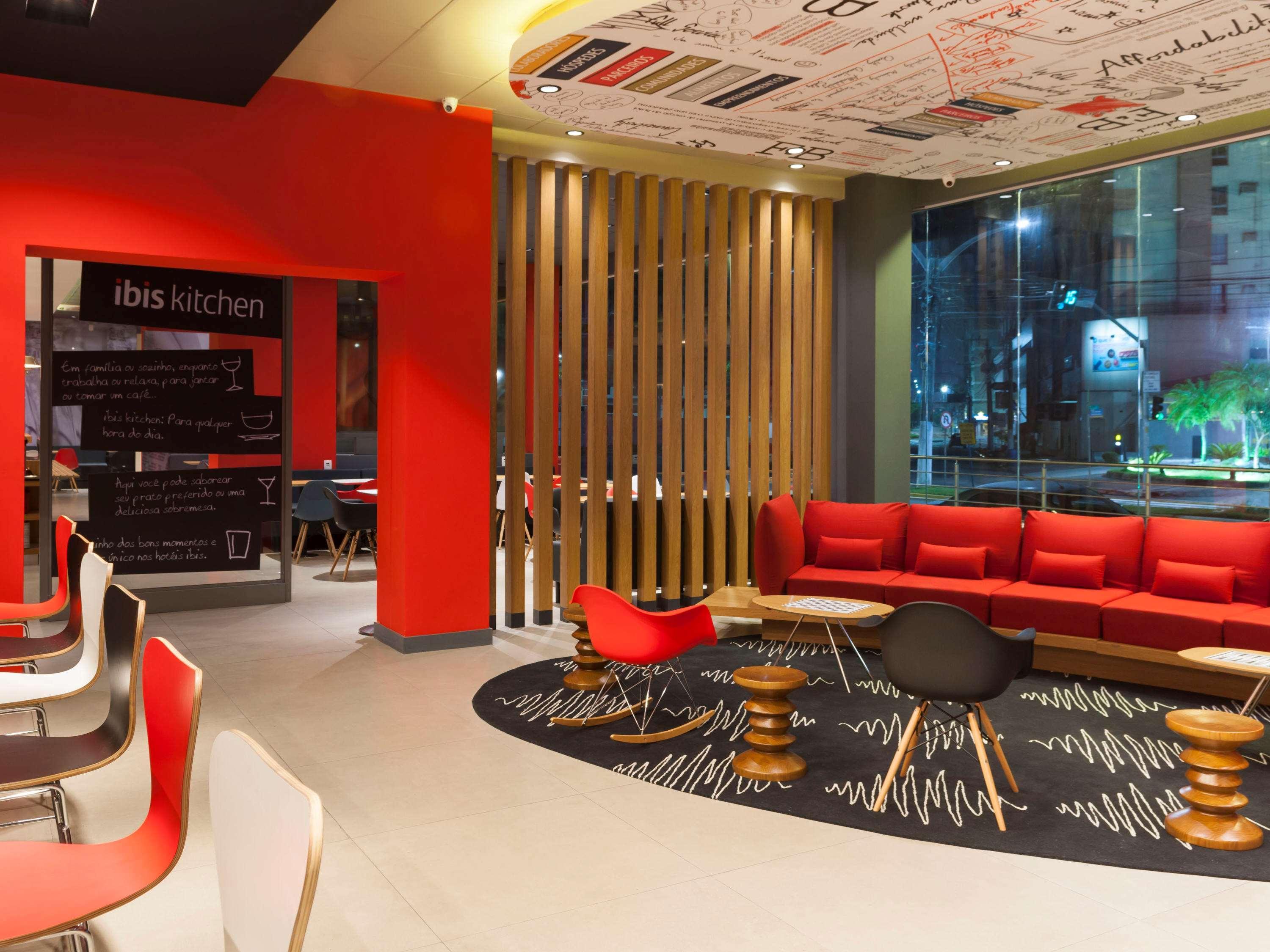 ホテル Ibis Navegantes Itajaí エクステリア 写真