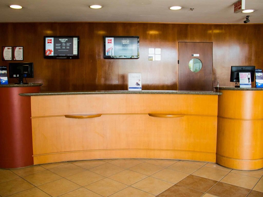 ホテル Ibis Navegantes Itajaí エクステリア 写真