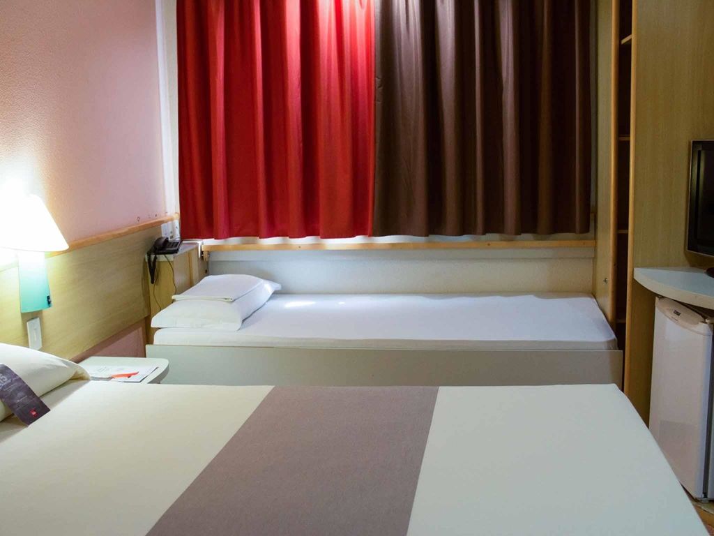 ホテル Ibis Navegantes Itajaí 部屋 写真