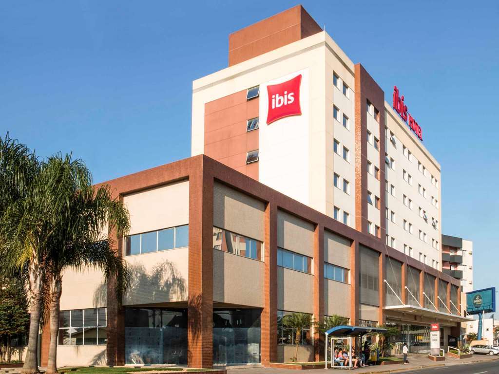 ホテル Ibis Navegantes Itajaí エクステリア 写真