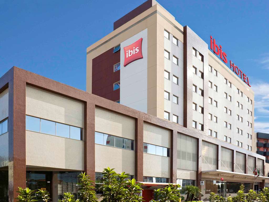 ホテル Ibis Navegantes Itajaí エクステリア 写真
