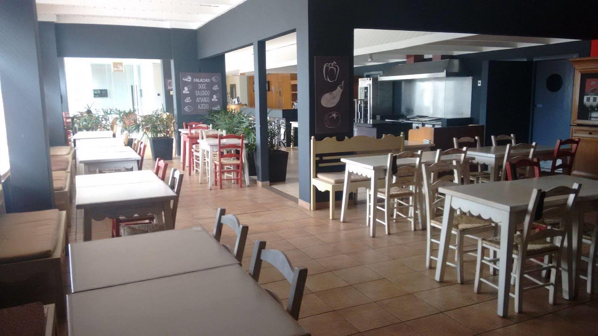 ホテル Ibis Navegantes Itajaí エクステリア 写真