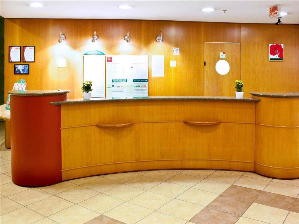 ホテル Ibis Navegantes Itajaí エクステリア 写真